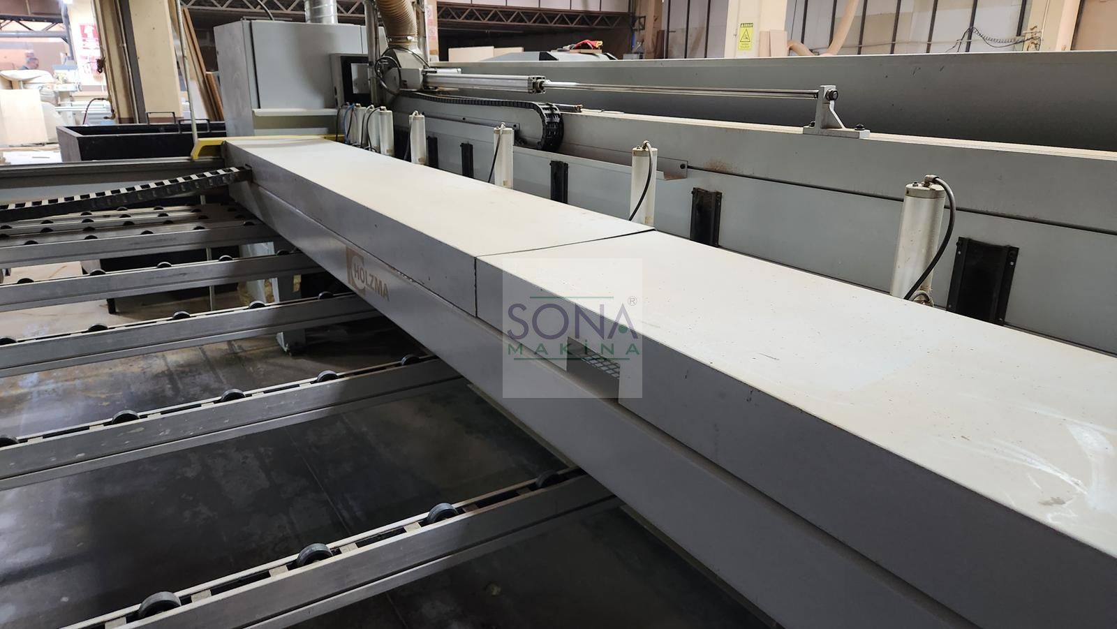 Holzma Optimat HPP 8243 Gold Edition Panel Ebatlama Makinesi (2001)