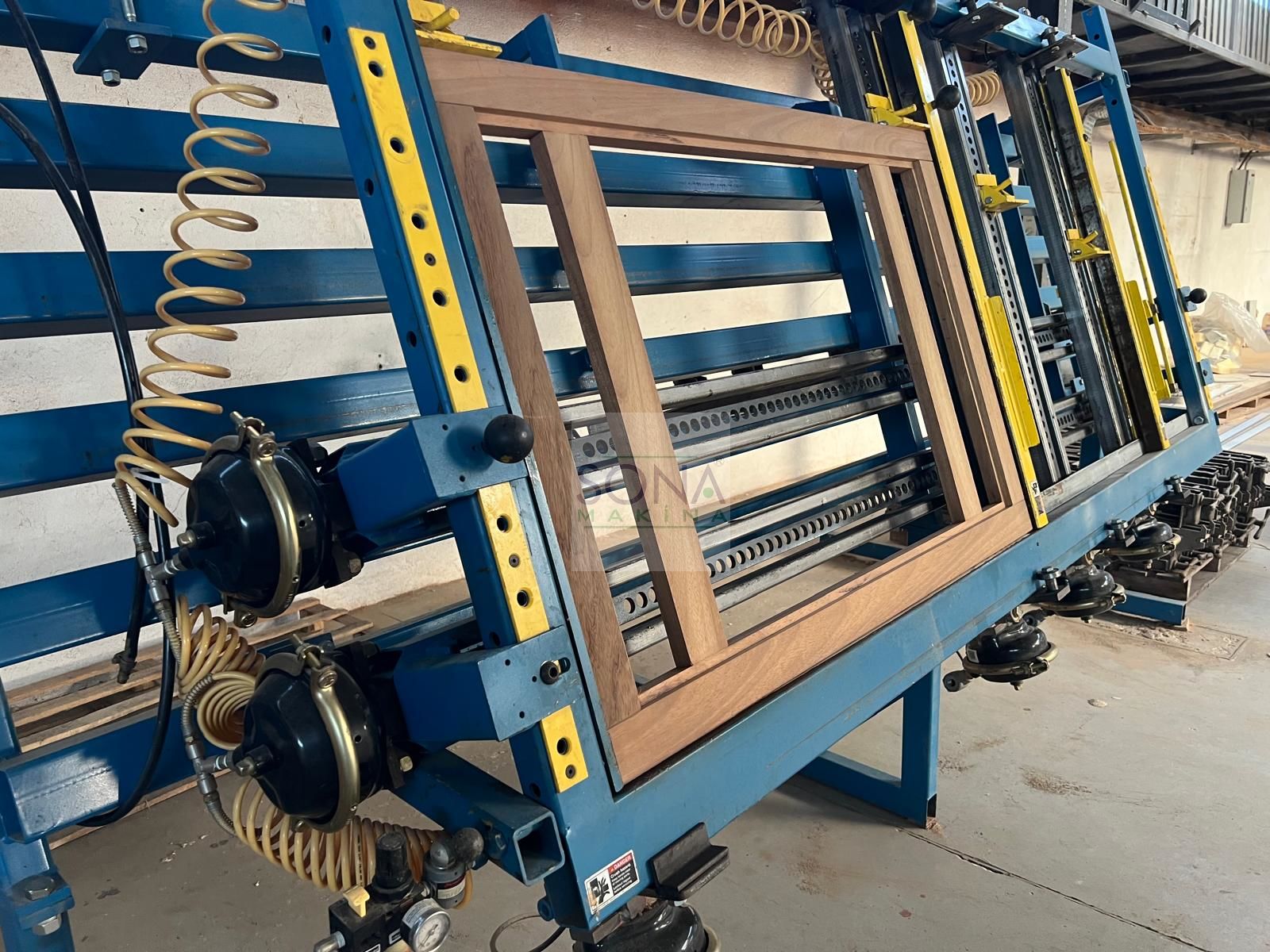 JLT CLAMPS 79K-8-DDC Profil Kapak Ve Masif Presi (Amerikan)