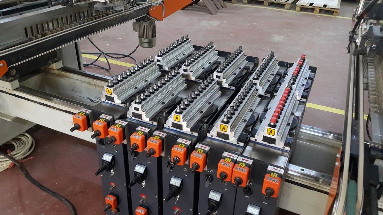 NANXING ÇOKLU DELİK MAKİNASI 5+2 (2012)