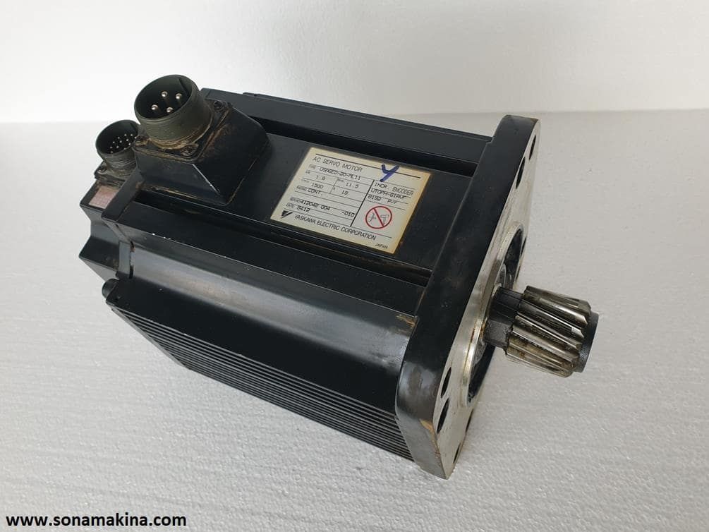YASKAWA AC Servo Motor 1,8 kw 19 Amp