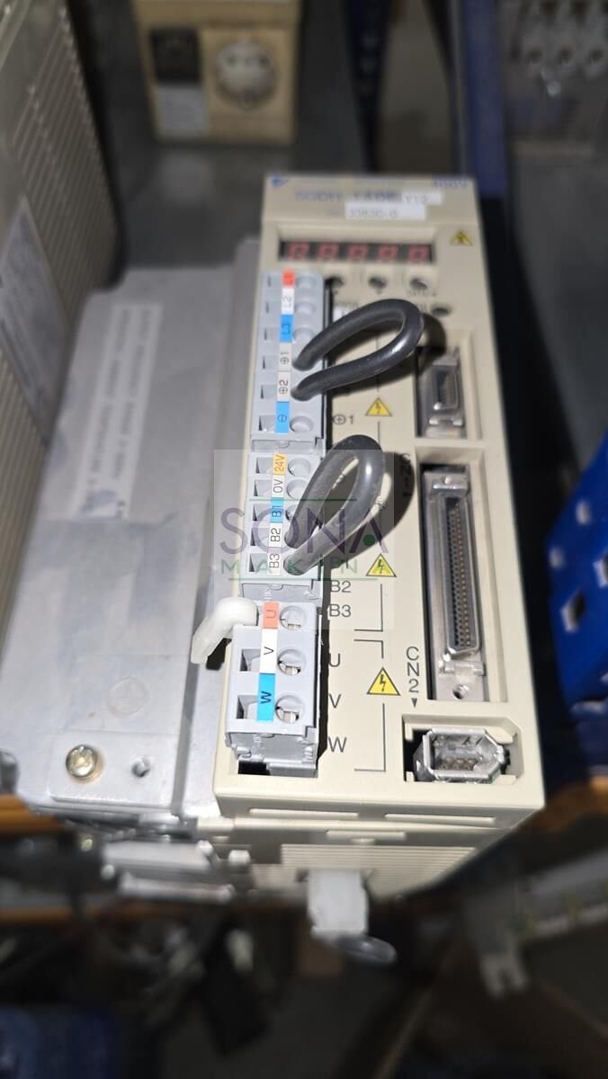 YASKAWA Frekans inverter 1,5 Kw (Sürücü) Servopack SGDH-15DEY12