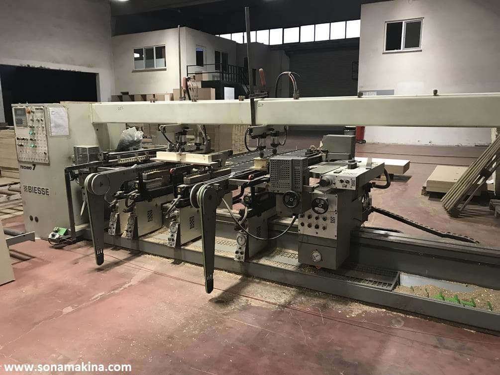BIESSE Techno 7 4+2 Çoklu Delik Makinesi 4+2 (1999)