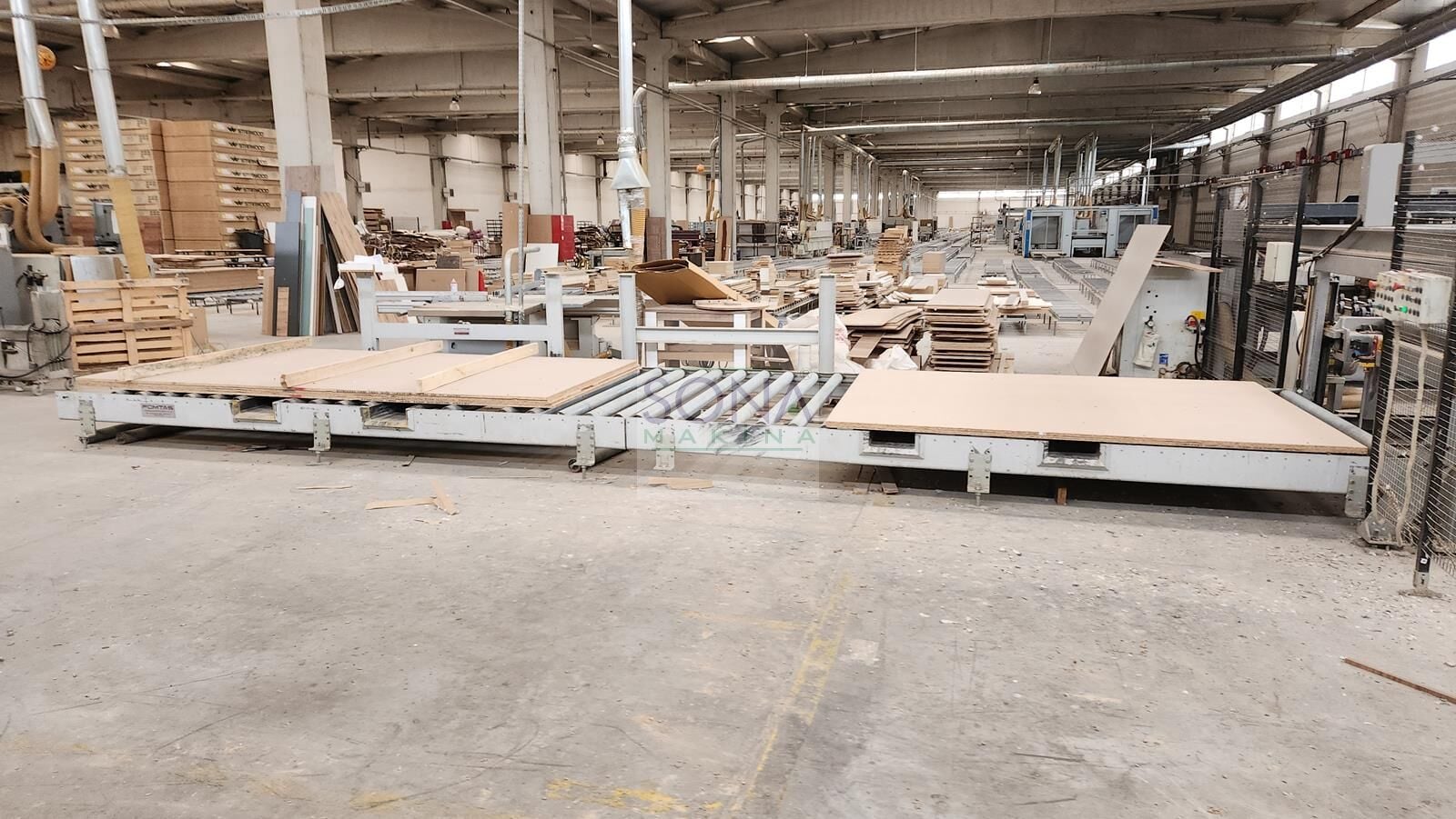 Biesse Selco WNT 750 Asansörlü Ebatlama Yan Yükleme Konveyörü