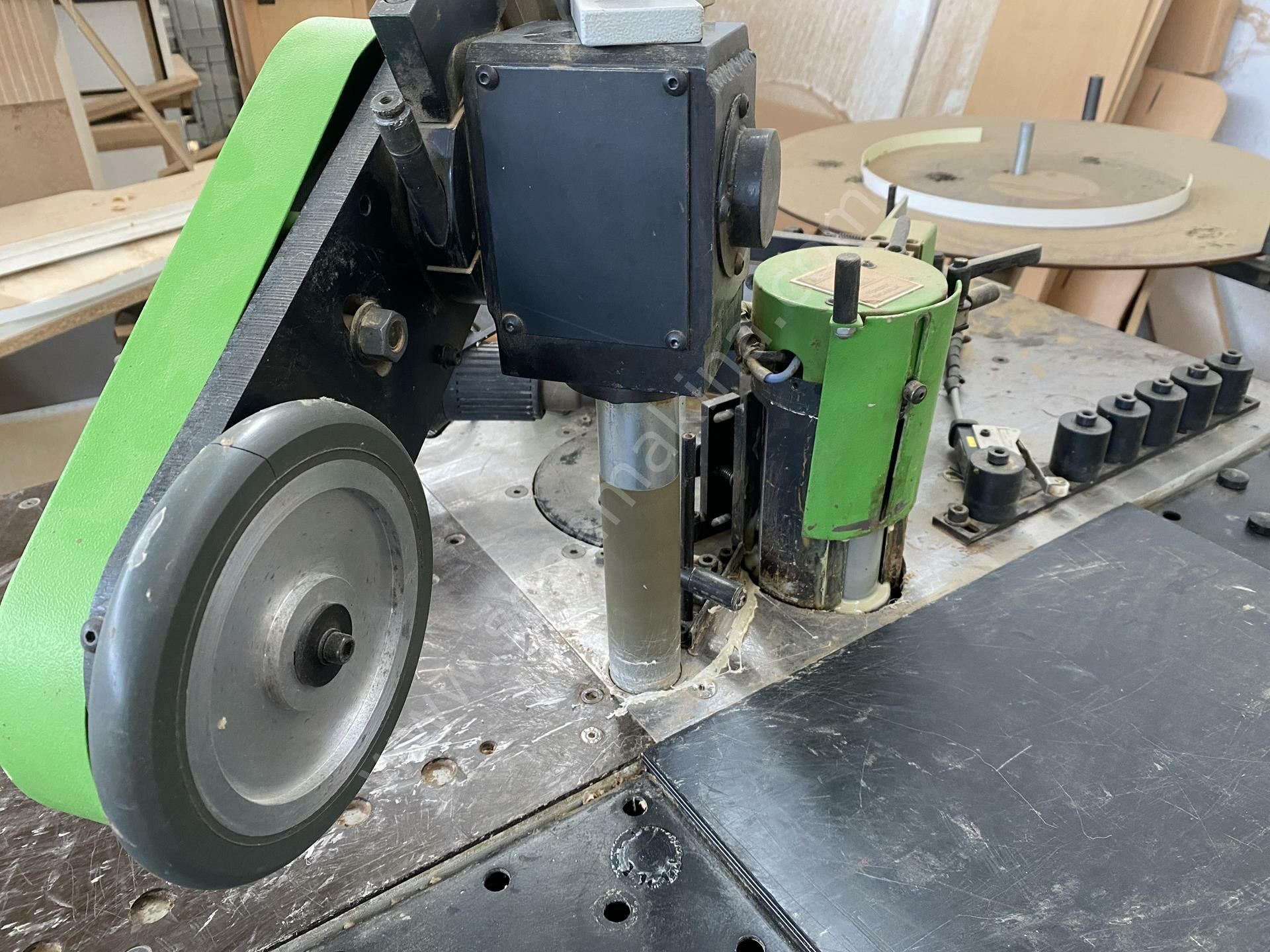 BIESSE Active Edge 120 Eğri Kenar Bantlama Makinesi+Freze (2012)