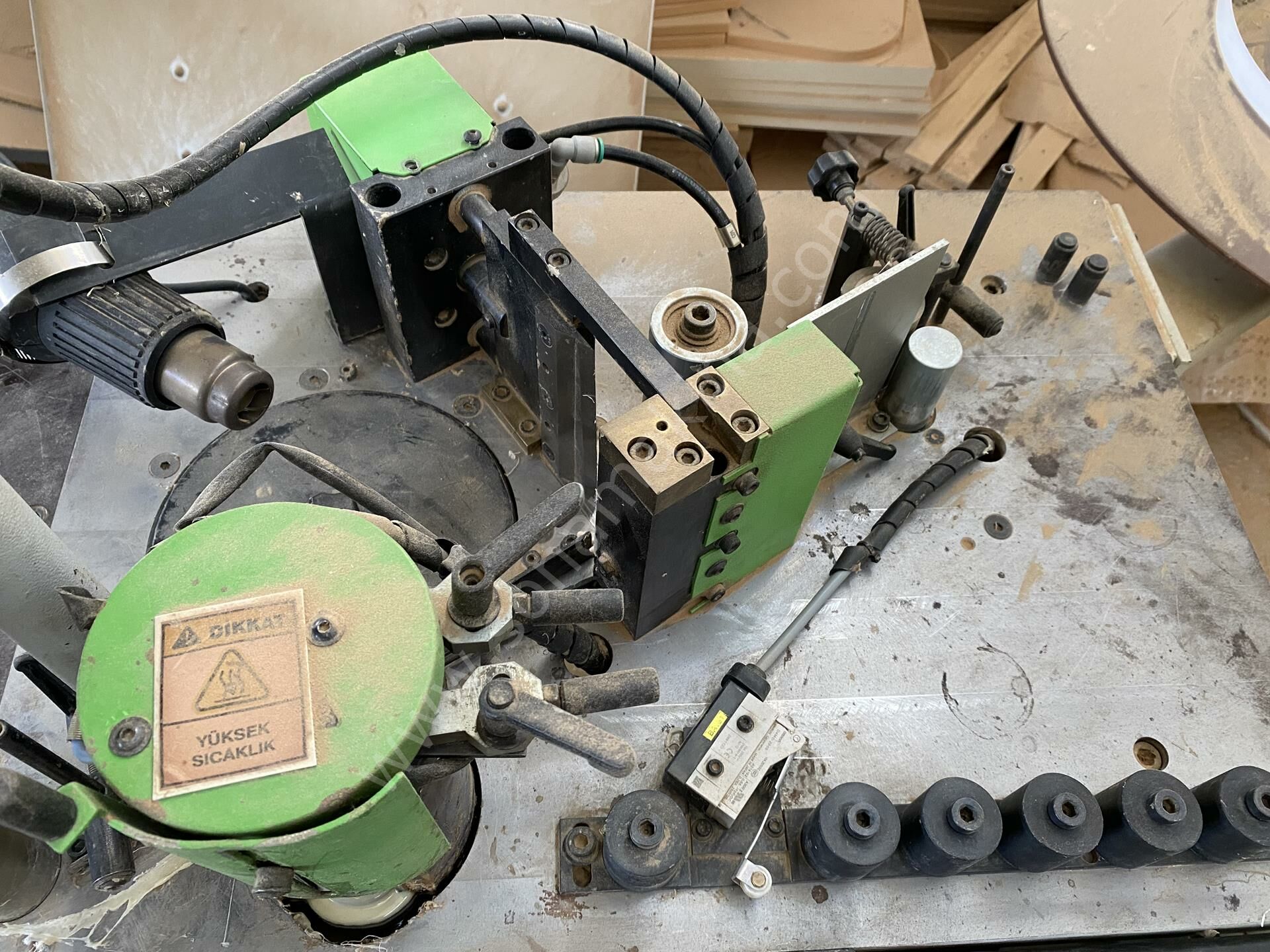 BIESSE Active Edge 120 Eğri Kenar Bantlama Makinesi+Freze (2012)