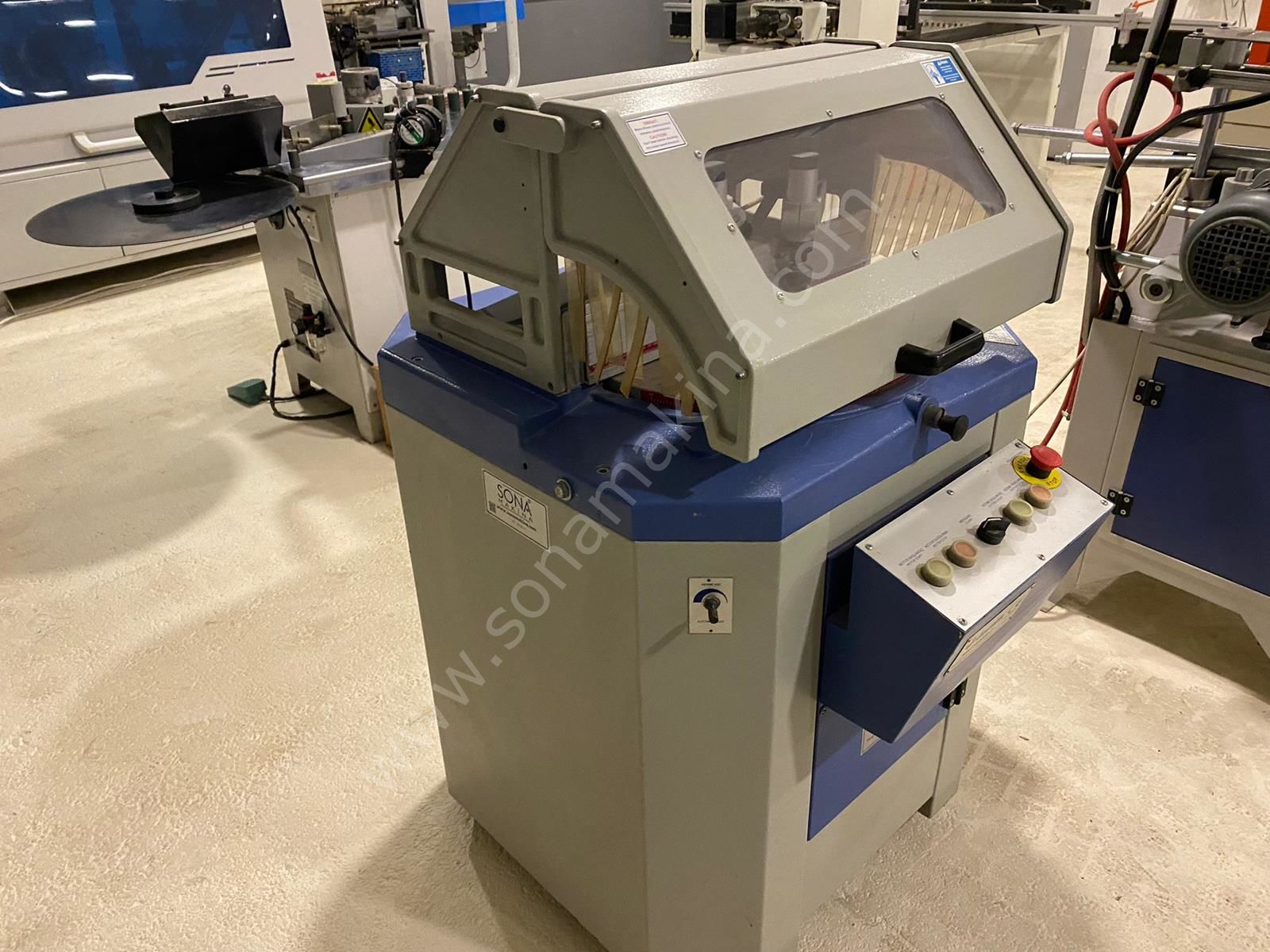 Özçelik Meteor-I Açılı Profil Kesim Makinesi-2010