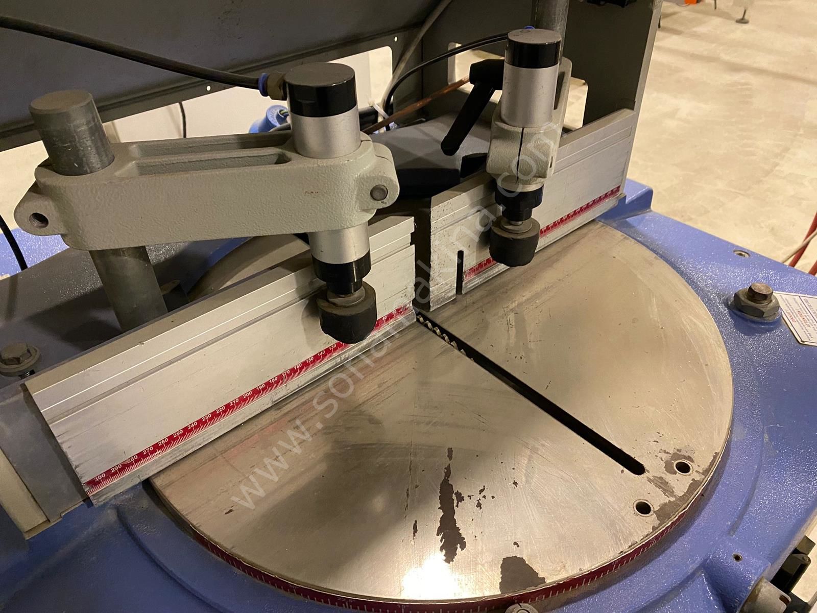 Özçelik Meteor-I Açılı Profil Kesim Makinesi-2010