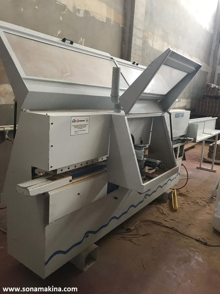 Hizmetim Bombeli Pervaz Yapıştırma Makinesi (2013)